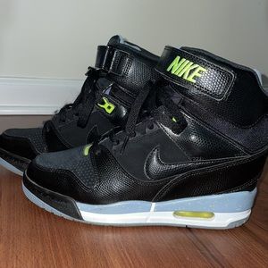 Womens Nike 3” Wedge sneaker